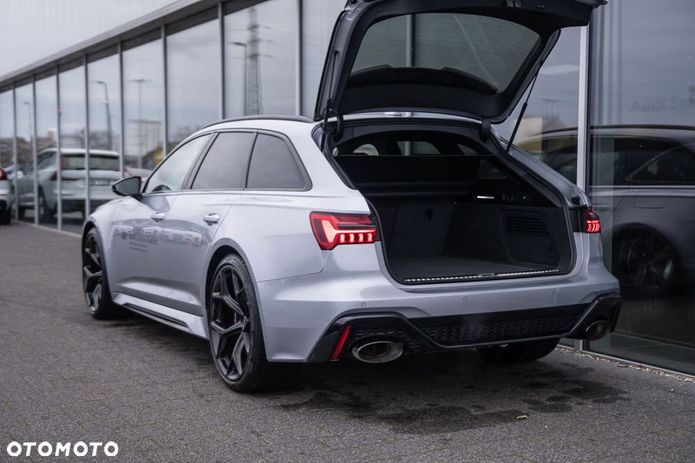 Audi RS6 Avant - 7