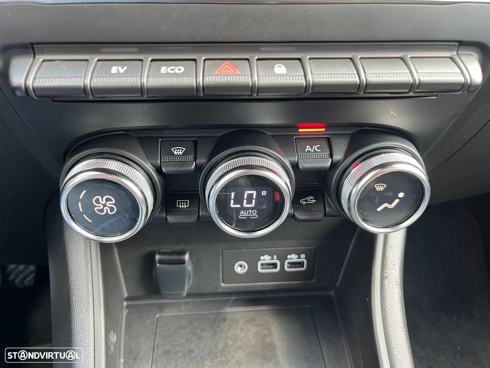 Renault Captur 1.6 E-Tech Full Hybrid Evolution - 28