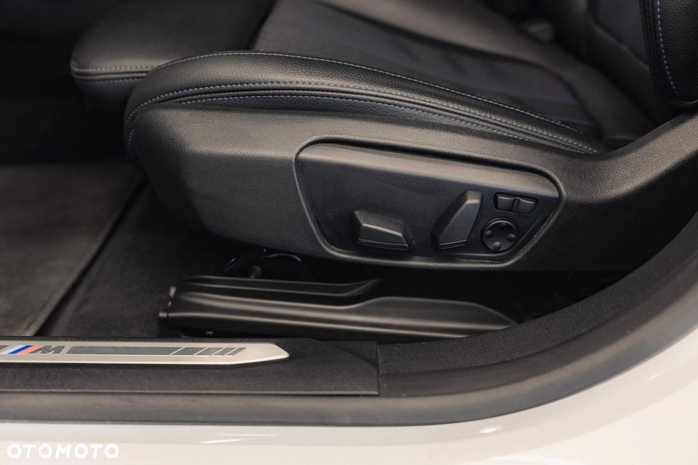 BMW Seria 2 218i M Sport - 32