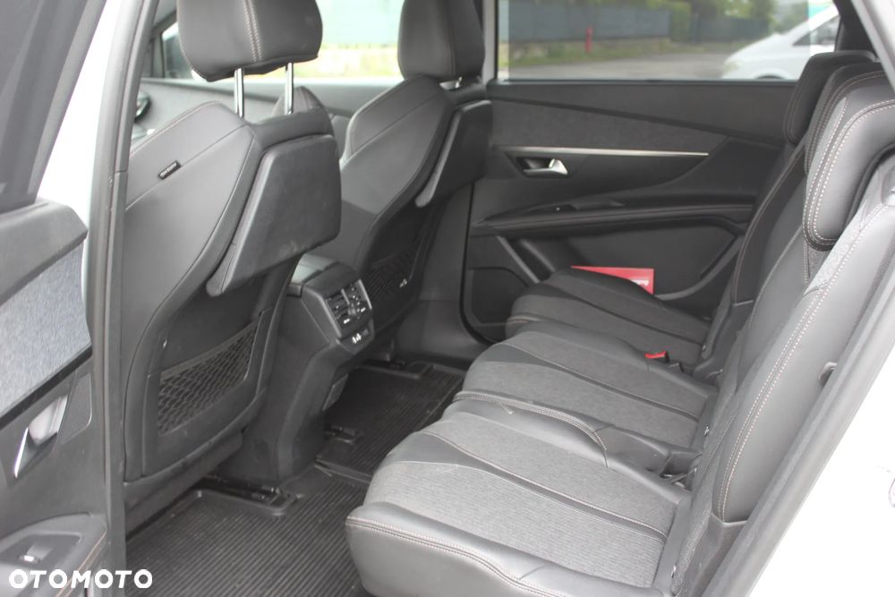 Peugeot 5008 BlueHDi 130 EAT8 GT - 25