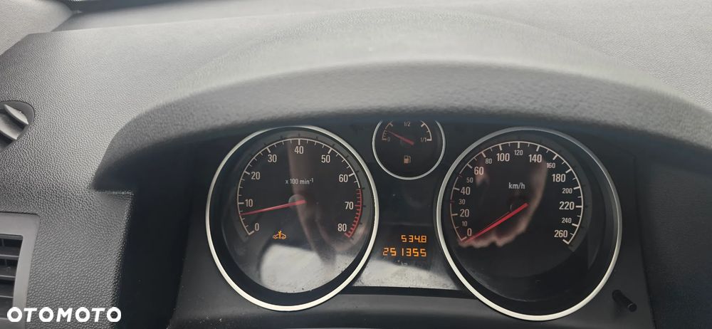 Opel Astra 1.6 Sport - 17