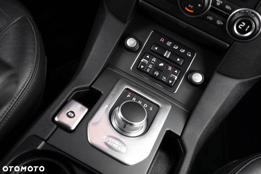 Land Rover Discovery 3.0 SD V6 SE - 27