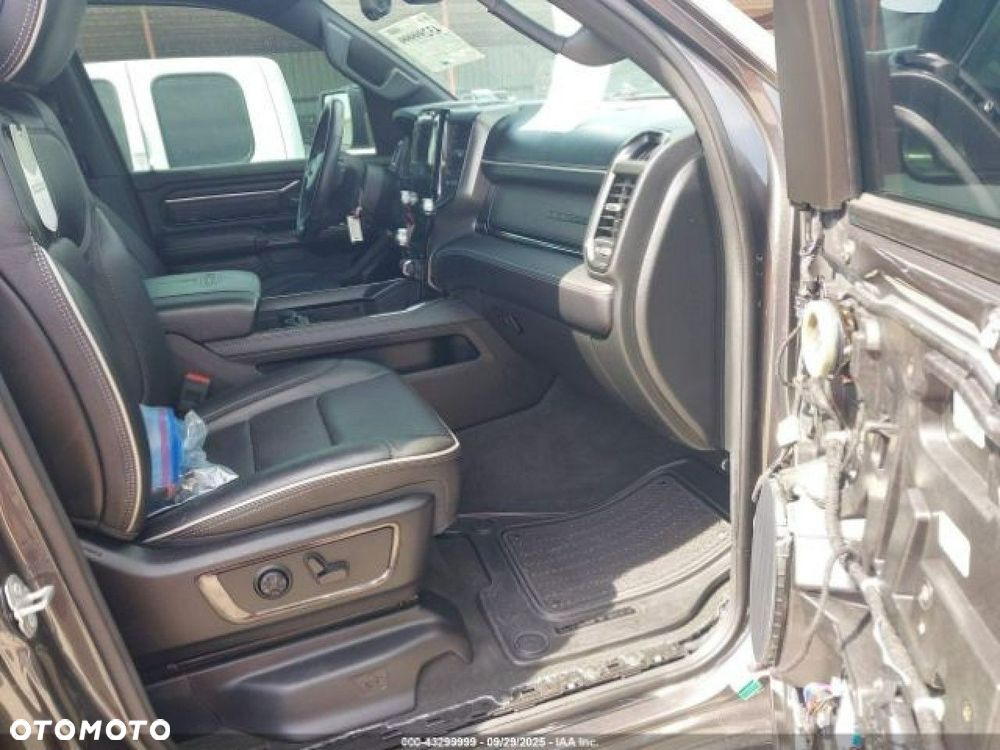 RAM 1500 - 8