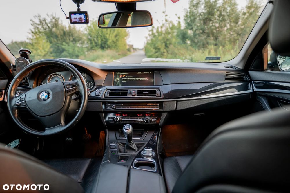 BMW Seria 5 520d Efficient Dynamics Edition - 21