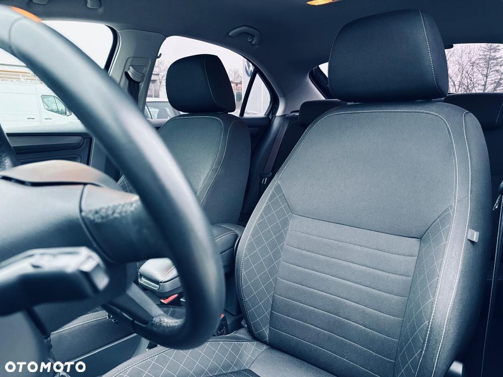 Skoda RAPID Spb 1.0 TSI Style - 10
