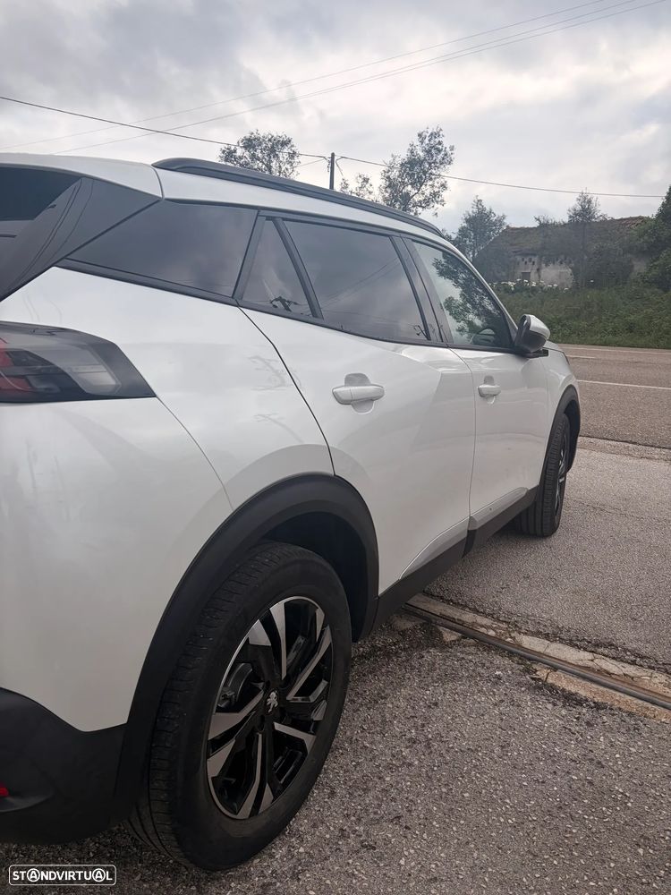 Peugeot e-2008 Allure - 5