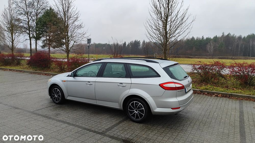 Ford Mondeo 2.0 TDCi Ambiente - 4
