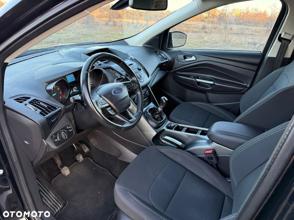 Ford Kuga 1.5 EcoBoost 2x4 Trend - 11