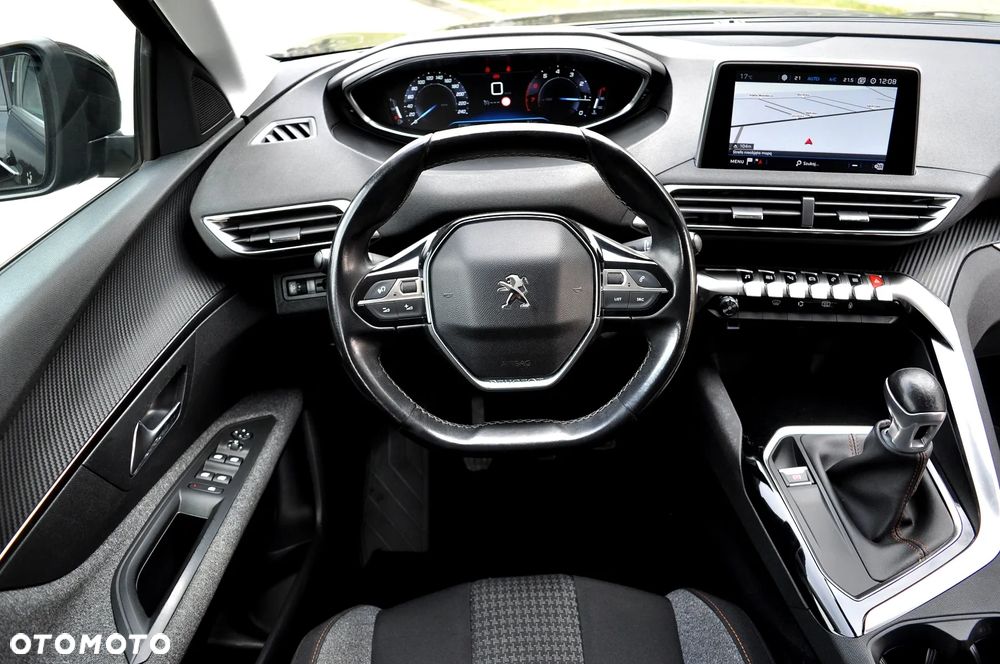 Peugeot 3008 1.2 PureTech Allure S&S - 20