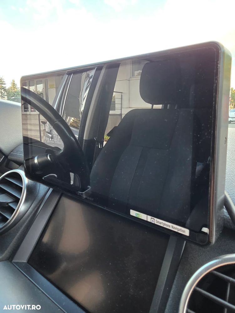 Land Rover Discovery - 30