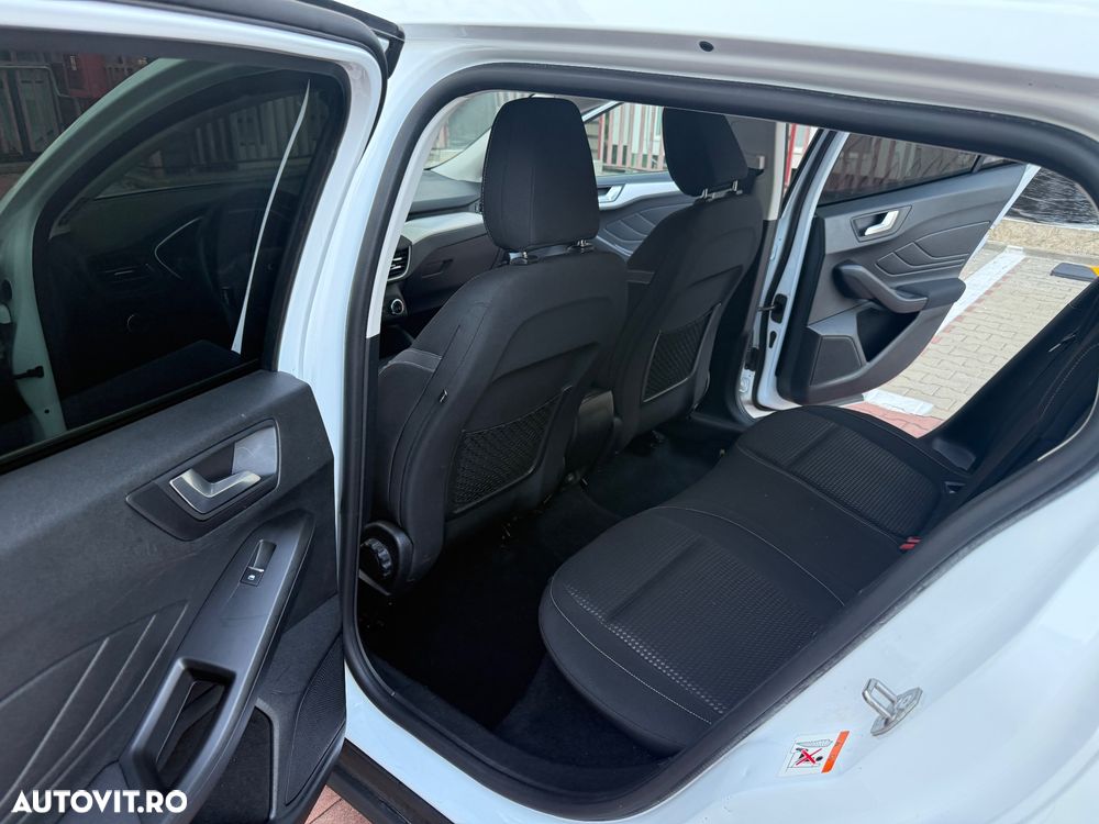 Ford Focus 1.5 EcoBlue Start-Stopp-System Aut. ACTIVE DESIGN - 14