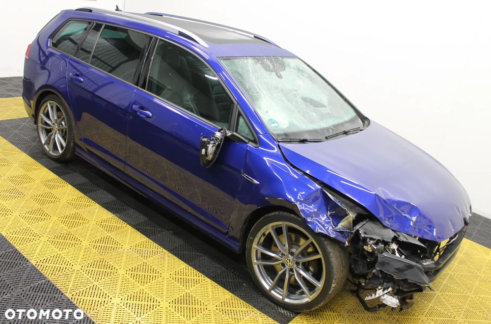 Volkswagen Golf R 4Motion BlueMotion Technology DSG - 7