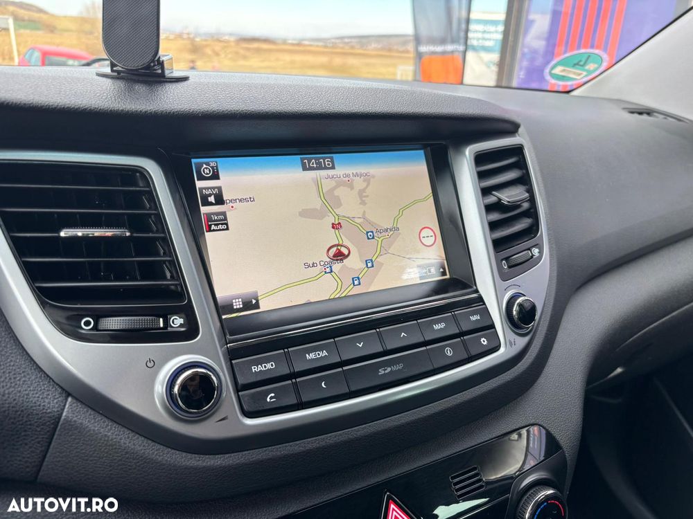 Hyundai Tucson 2.0 CRDI 4WD Automatik Style - 17