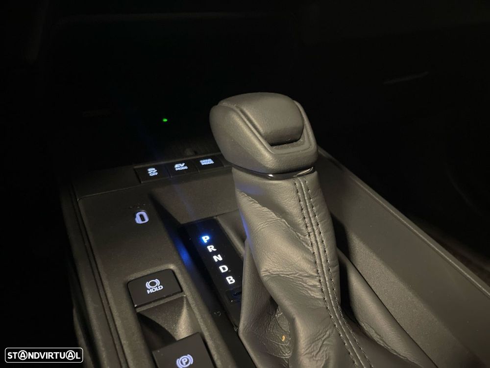 Toyota Corolla Cross 1.8 Hybrid Exclusive - 22