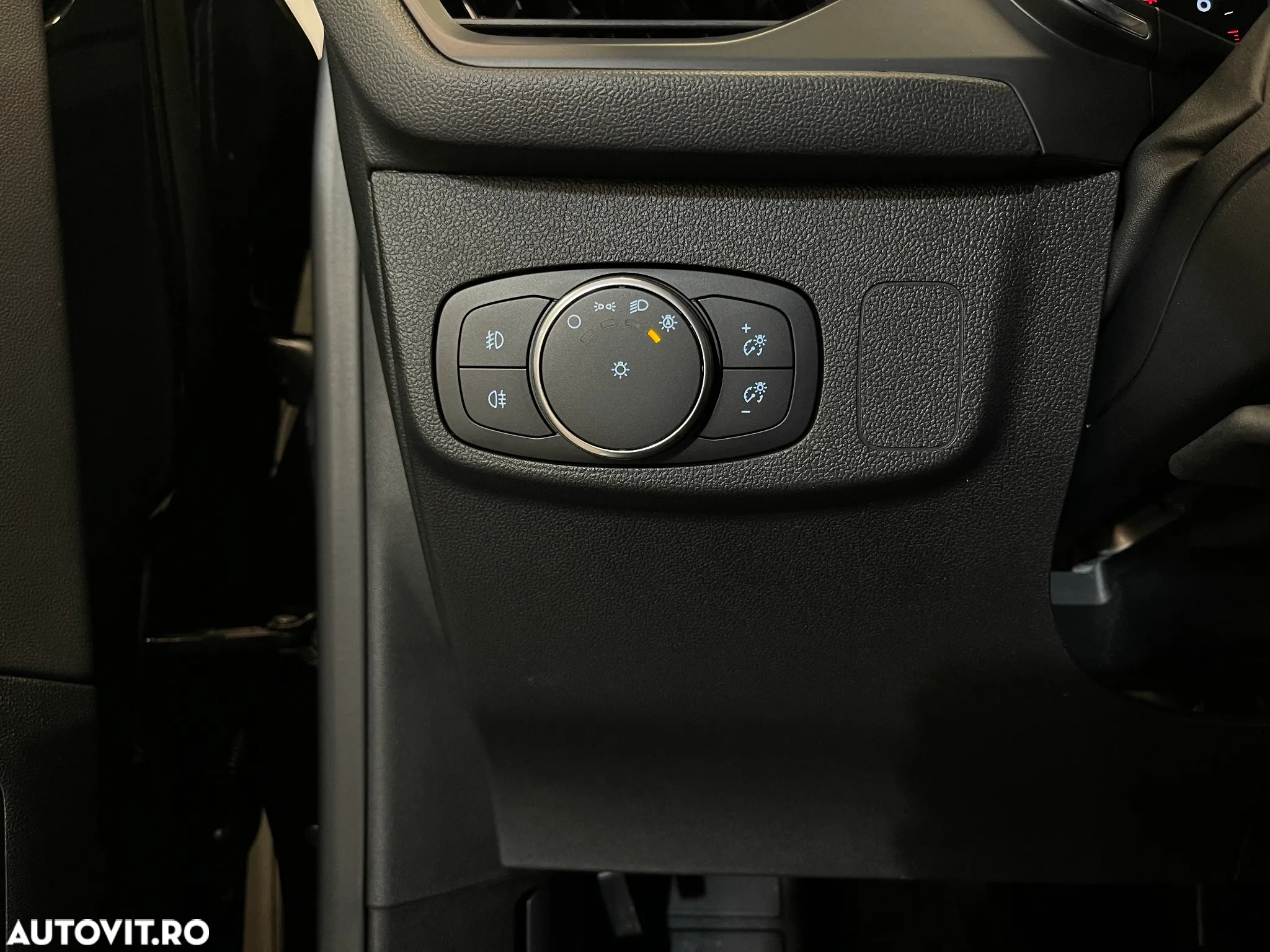 Ford Focus 1.0 EcoBoost Active - 28