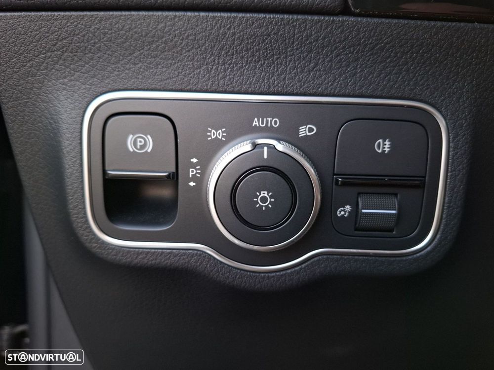 Mercedes-Benz B 180 d - 22