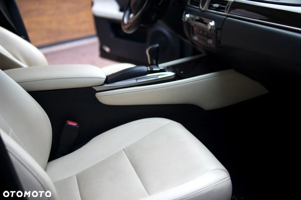 Lexus GS 200t Luxury Line - 8