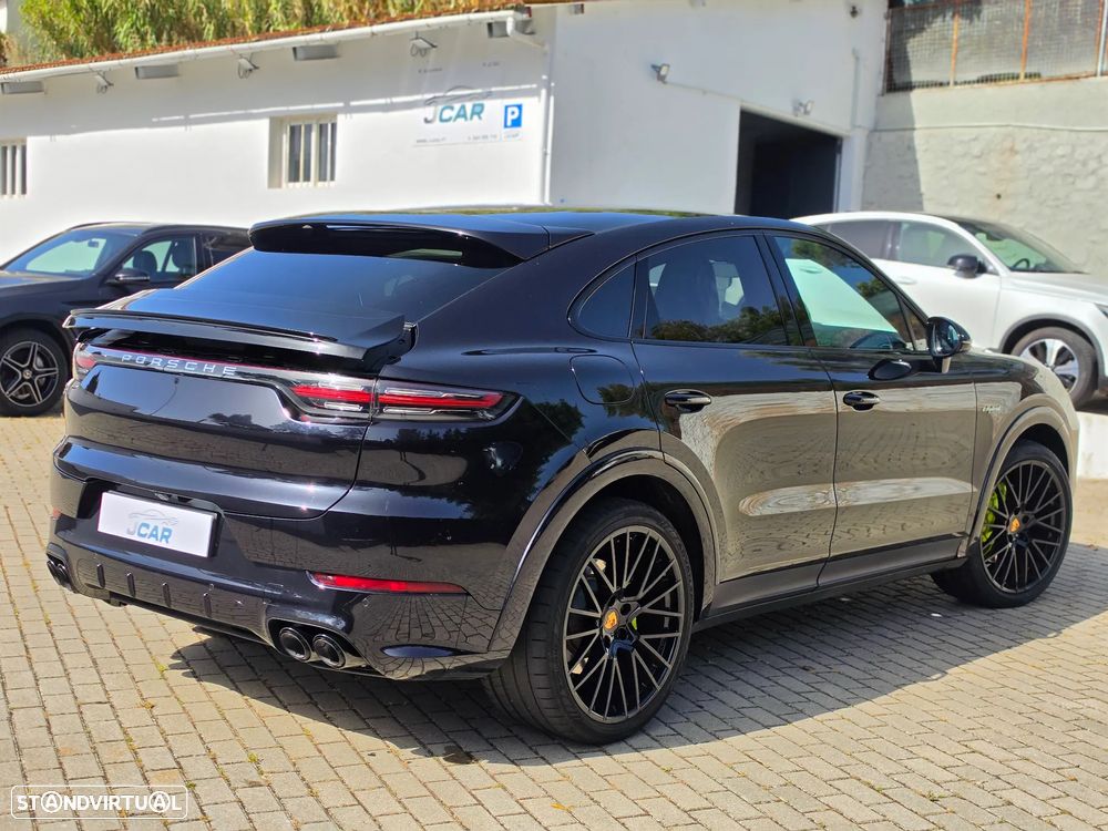 Porsche Cayenne Coupé E-Hybrid Platinum Edition - 4