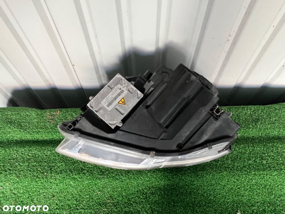 AUDI A4 B7 8E0 LAMPA PRZEDNIA PRAWA XENON - 3