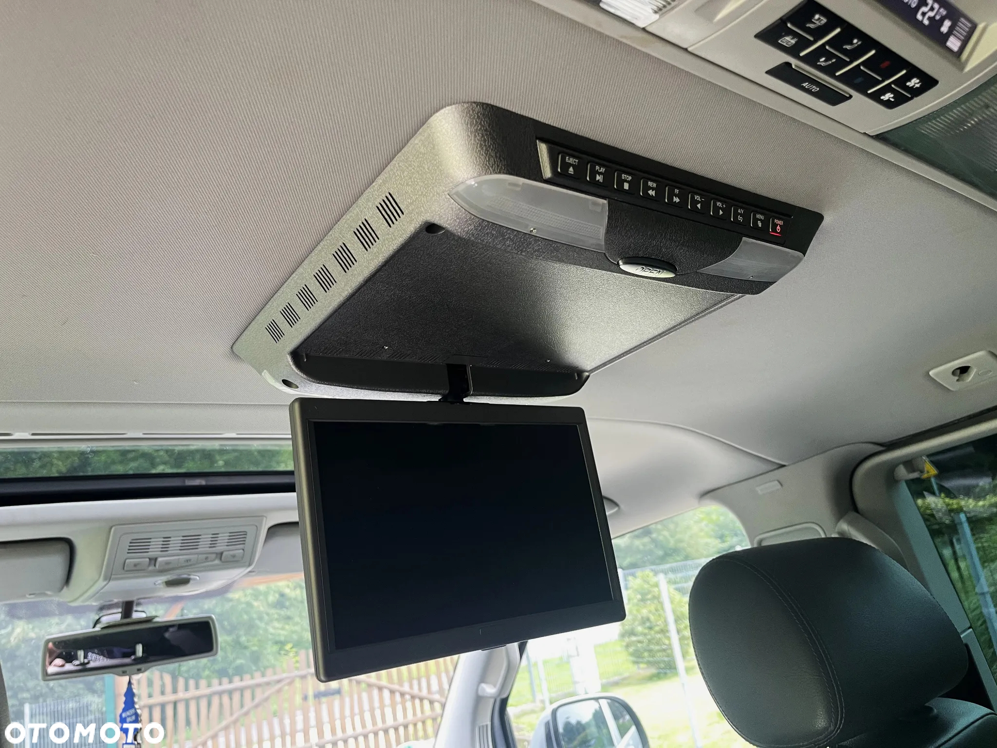 Volkswagen Multivan - 23