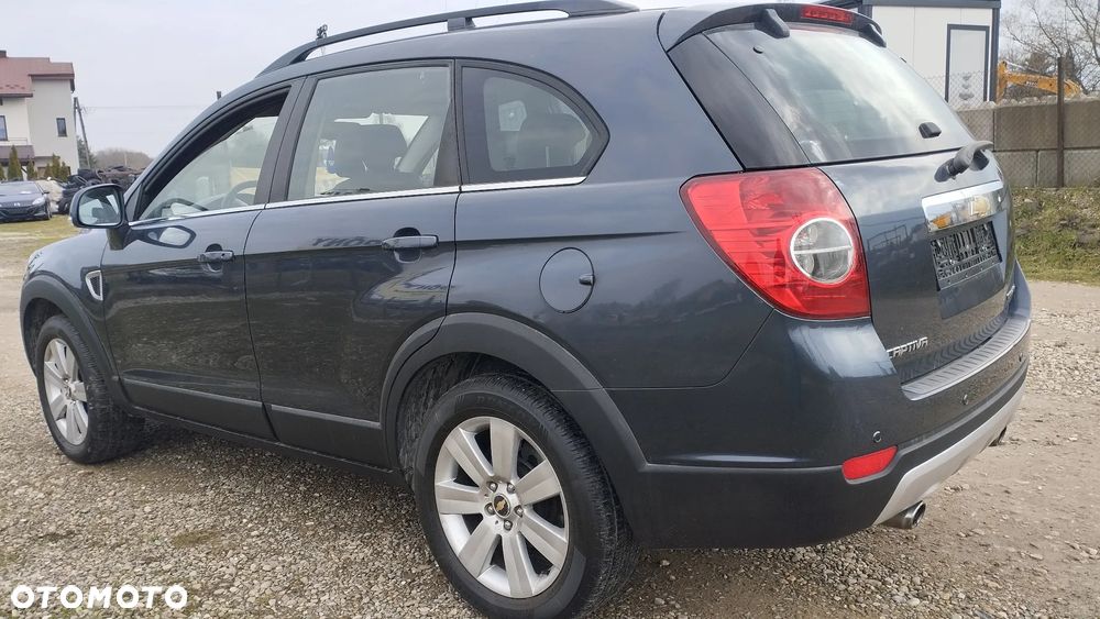 Chevrolet Captiva 2.0 4WD 7 Sitzer Automatik LT Exclusive - 3