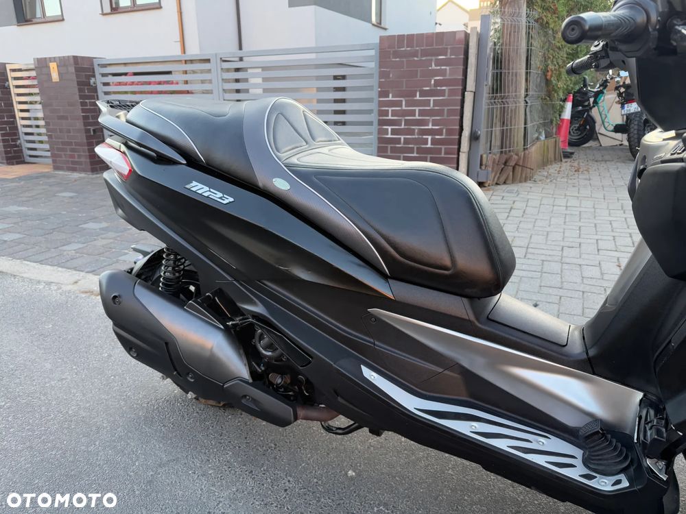 Piaggio MP-3 - 21