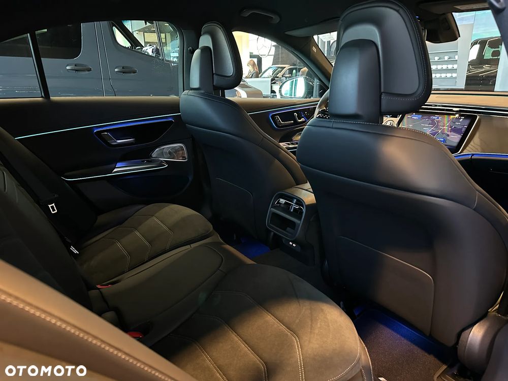 Mercedes-Benz Klasa E 220 d mHEV AMG 9G-Tronic - 15