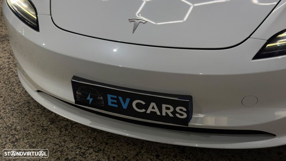 Tesla Model 3 2024 photo 3