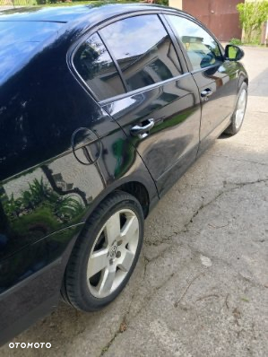 Volkswagen Passat 1.9 TDI Comfortline - 2