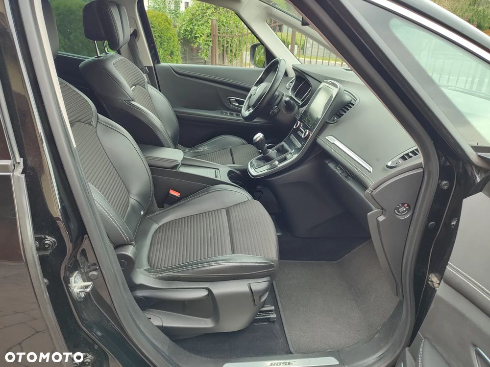 Renault Scenic TCe 140 GPF BOSE EDITION - 17
