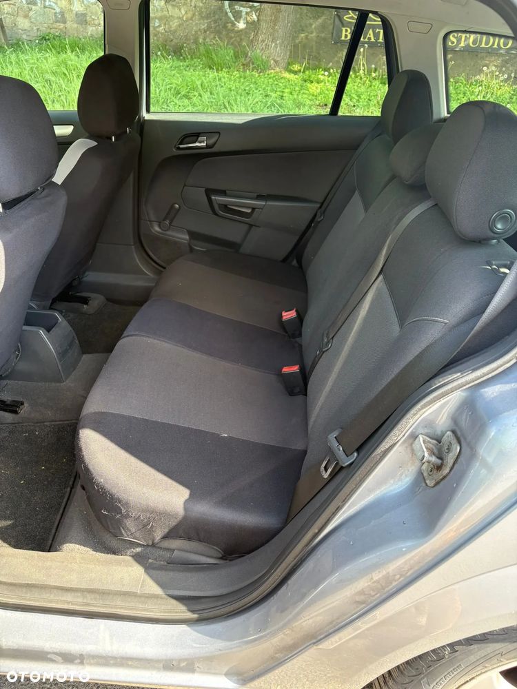 Opel Astra 1.6 Enjoy - 12