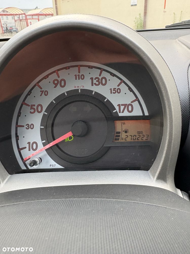Peugeot 107 - 8