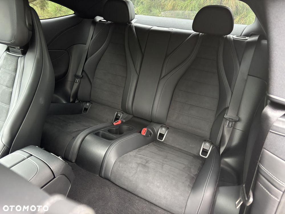Mercedes-Benz CLE 300 4Matic 9G-TRONIC Edition AMG Line - 21