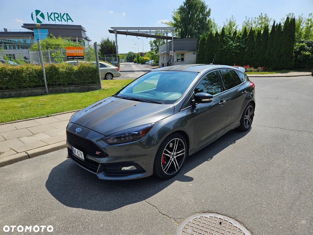 Ford Focus 2.0 EcoBoost ST-2 - 11