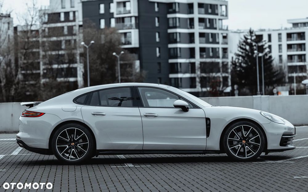 Porsche Panamera 4S - 17