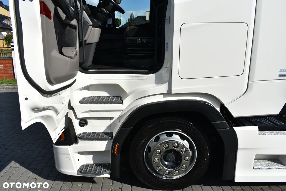 Scania R460 // BARDZO MAŁY PRZBIEG // NAVI  // VIRTUAL COCKPIT // FULL LED // LOW DECK // KLIMA POSTOJOWA // ZABUDOWY // - 25