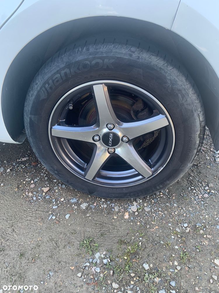 Kia Rio - 8