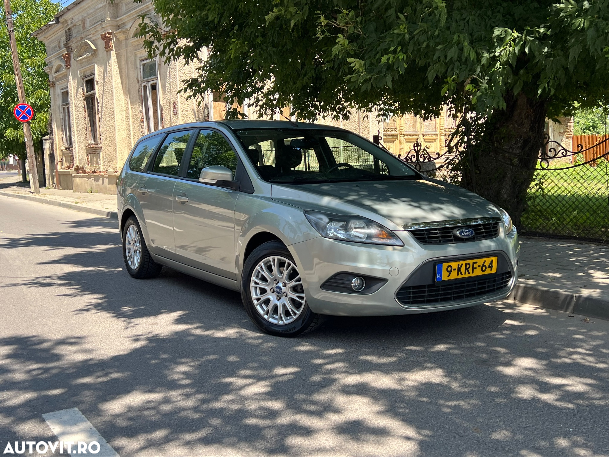 Ford Focus 1.6 Ti-VCT Titanium - 2