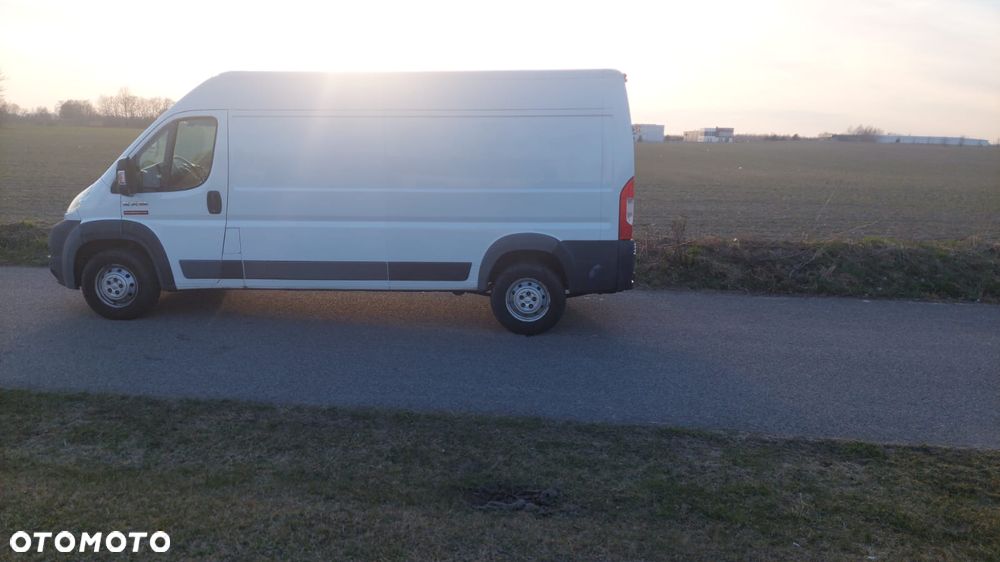 Dodge PROMASTER 2500 - 8