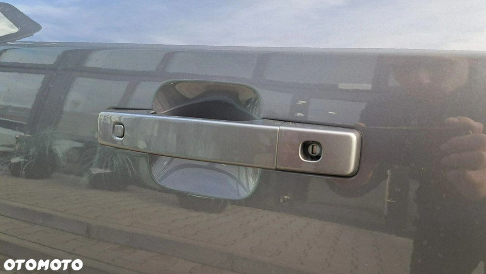 Land Rover Defender - 13