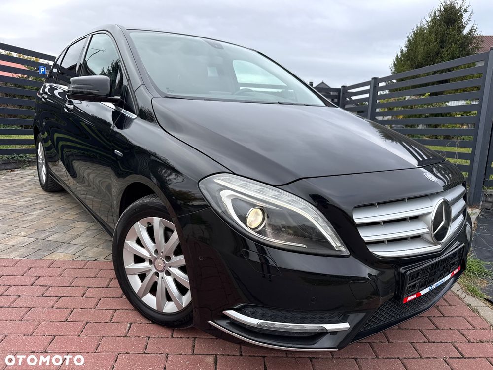 Mercedes-Benz Klasa B 180 7G-DCT UrbanStyle Edition - 6