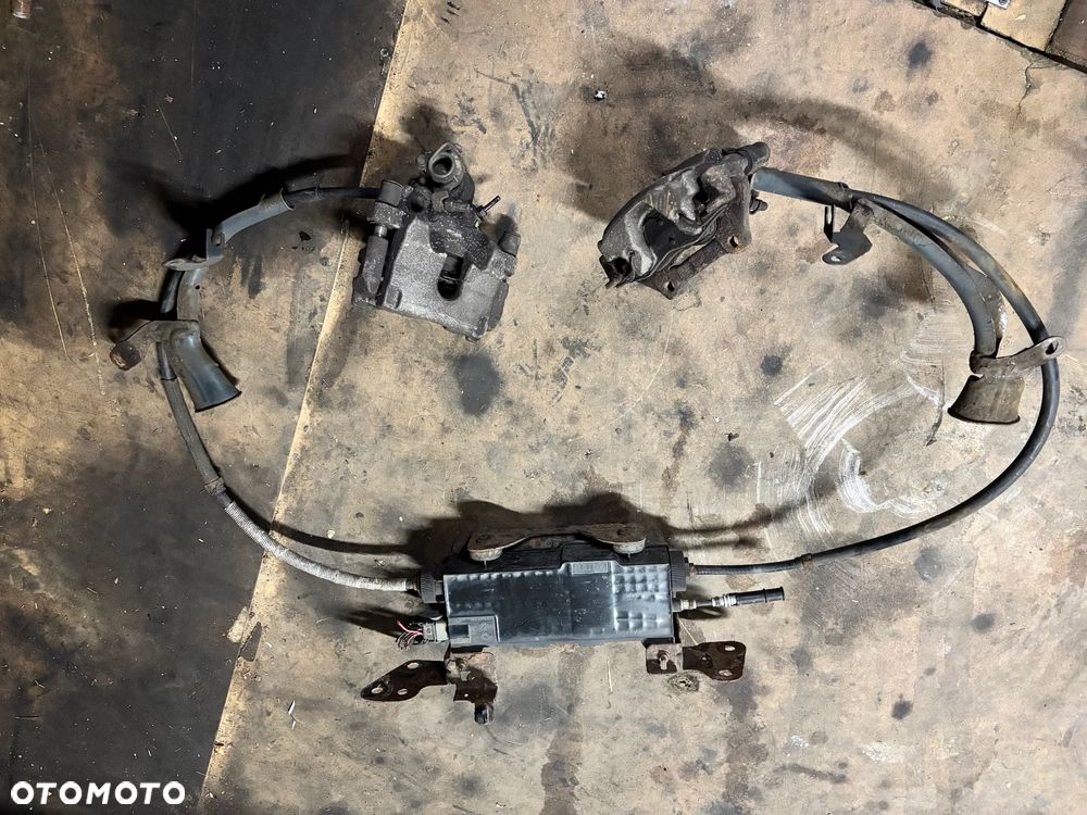 Hamulec ręczny elektryczny zaciski Renault Laguna III 360100002N