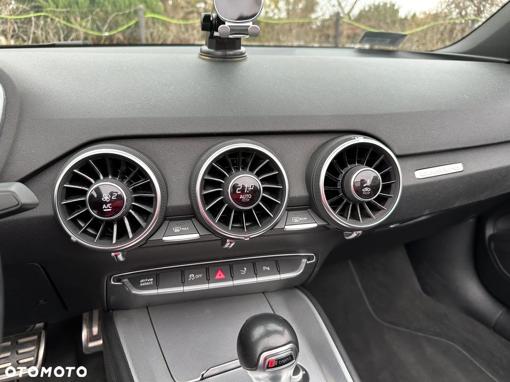 Audi TT Roadster - 14