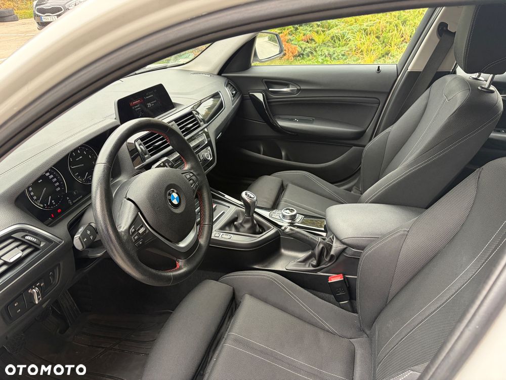 BMW Seria 1 118i Sport Line Shadow - 15