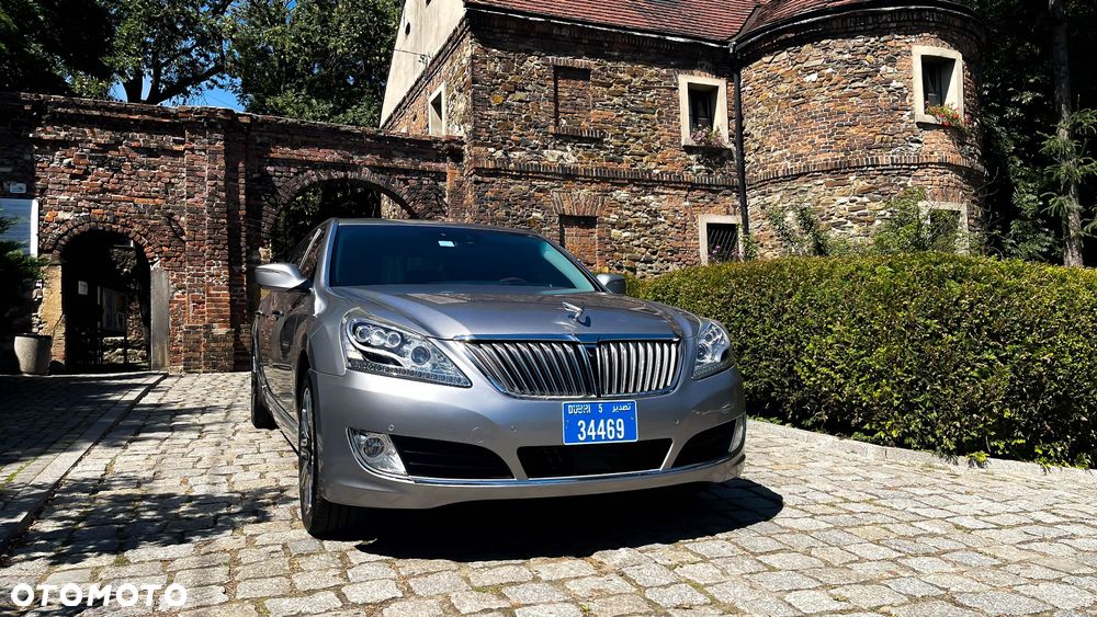 Hyundai Equus - 12