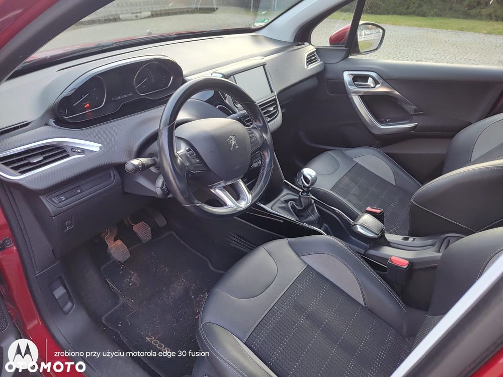 Peugeot 2008 BlueHDi FAP 120 STOP & START Allure - 11