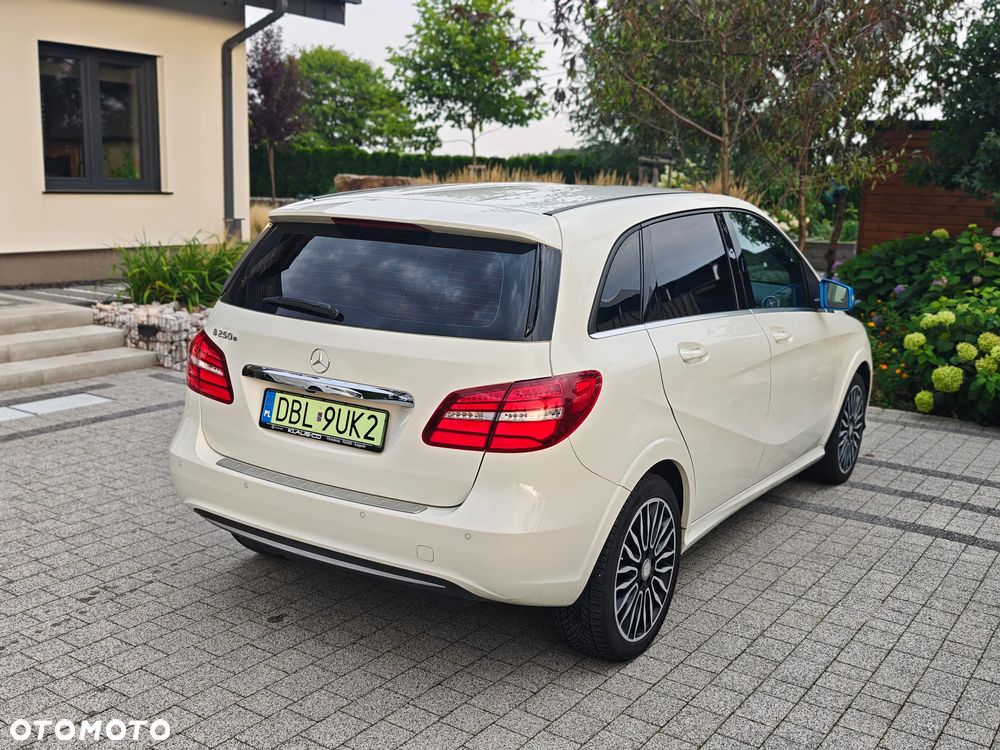 Mercedes-Benz Klasa B (Electric Drive) 250 e - 5