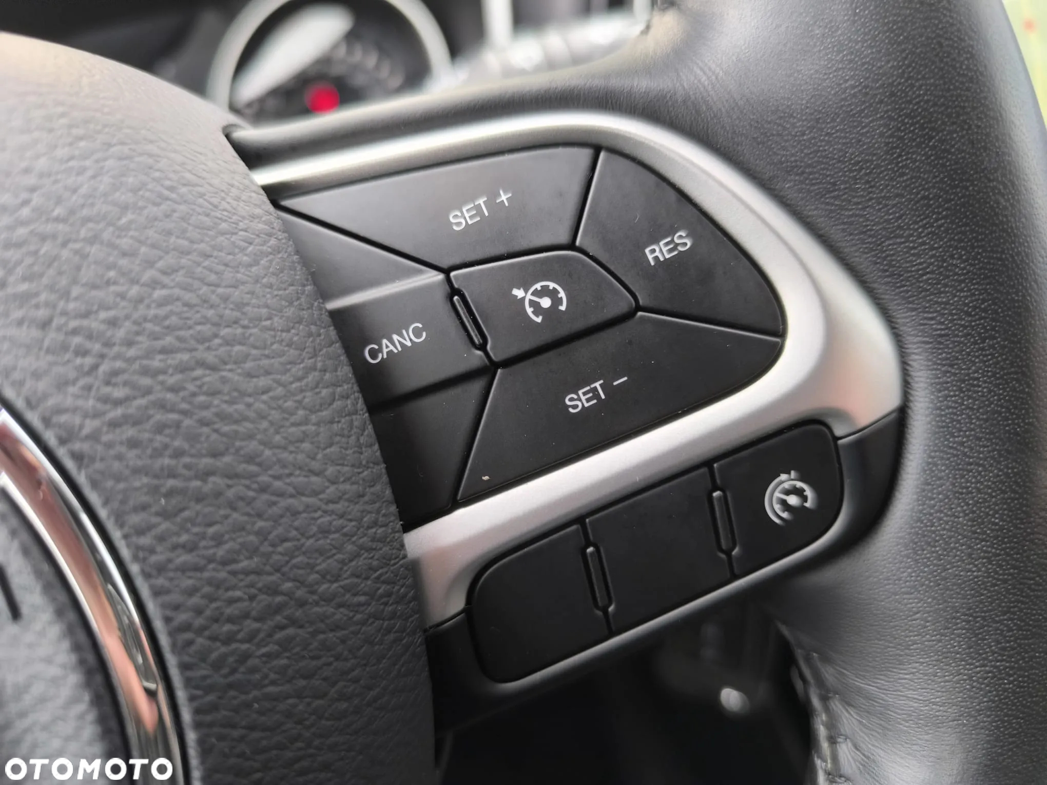 Jeep Compass 1.4 TMair Night Eagle FWD S&S - 29
