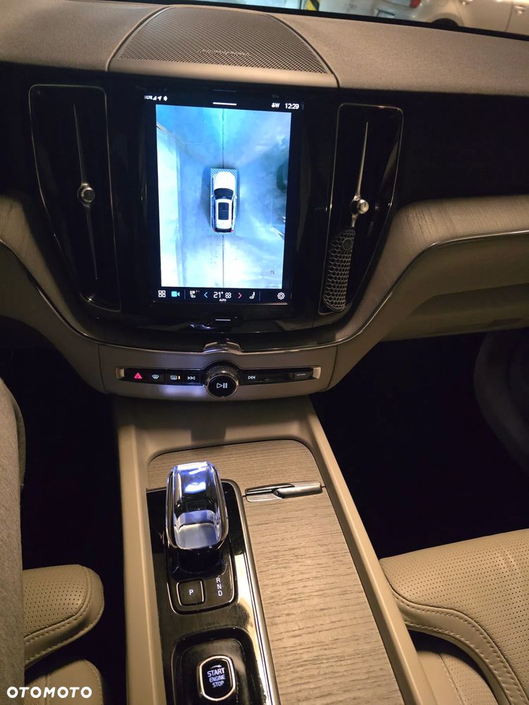 Volvo XC 60 B4 D AWD Plus Bright - 16