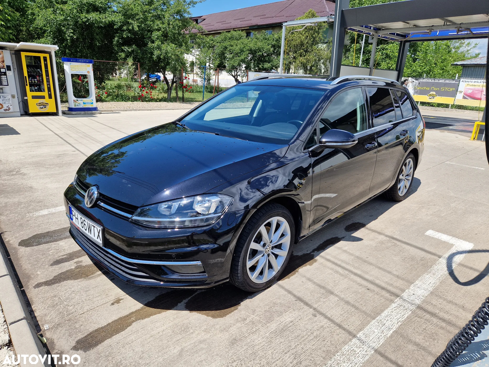 Volkswagen Golf 1.6 TDI DSG Highline - 3